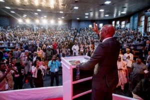 Presidente da Heirs Holdings, Tony O. Elumelu O paradigma da Alemanha e uma perspectiva africana