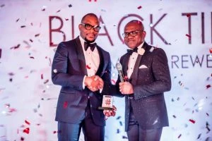 CEO da Africa Prudential, Sr. Obong Idiong e Peter Asahade