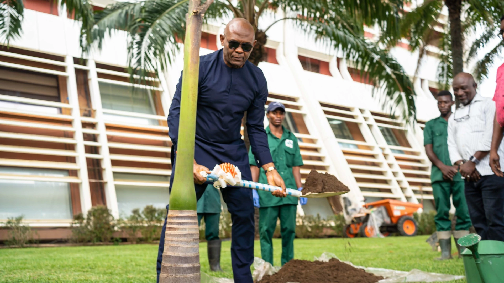 Transcorp Group Chairman Tony Elumelu Commemorates World Environment Day with Symbolic Tree Planting at Transcorp Hilton Abuja